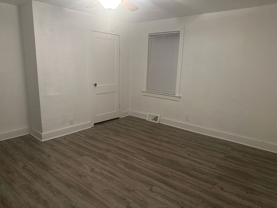 2nd image of 129 E Sangamon Ave