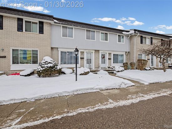 28028 Universal Dr, Warren, MI 48092