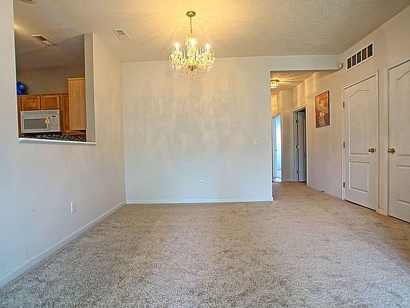 4th image of 5796 Bayswater Dr