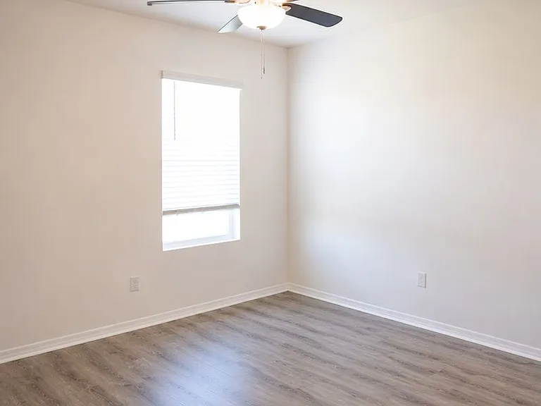 337 SW 30th Ave — Photo 19