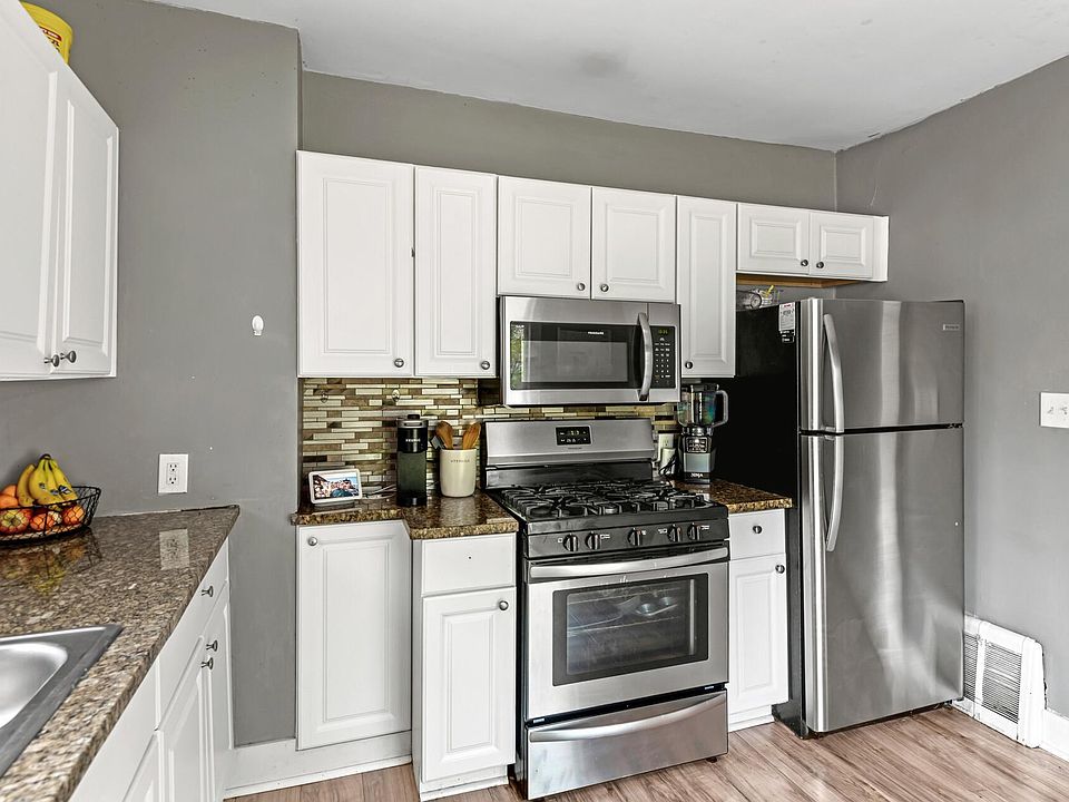 1st image of 1747 Fremont Ave