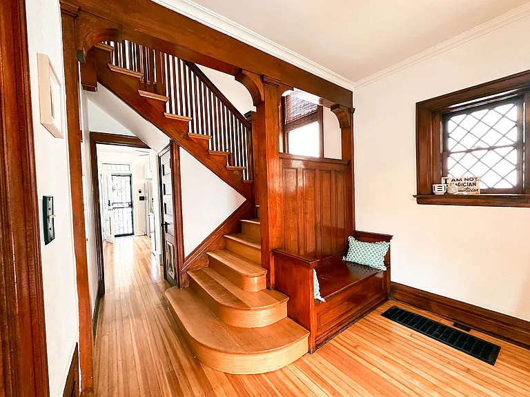1423 N Josephine St — Photo 2
