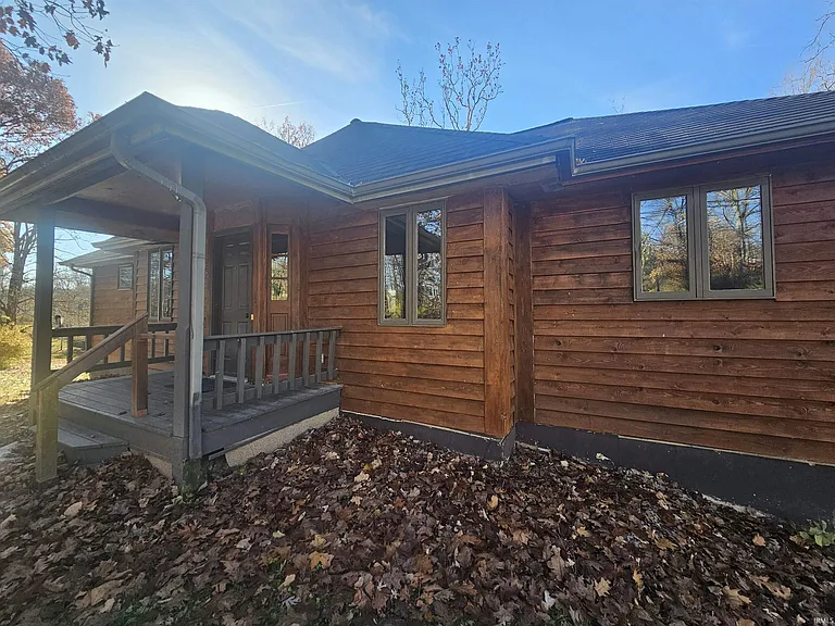 4035 N Hinkle Rd — Photo 17