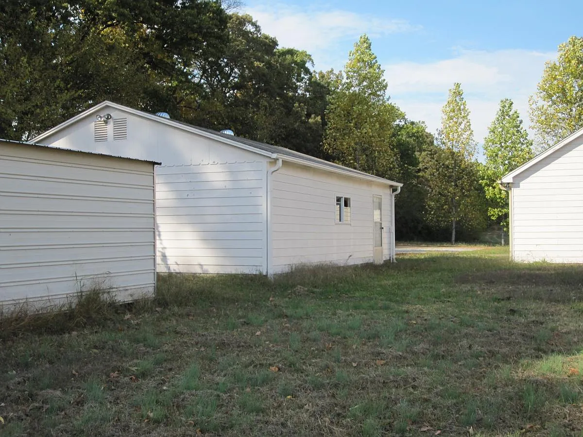 280 Leonard Lane — Photo 2