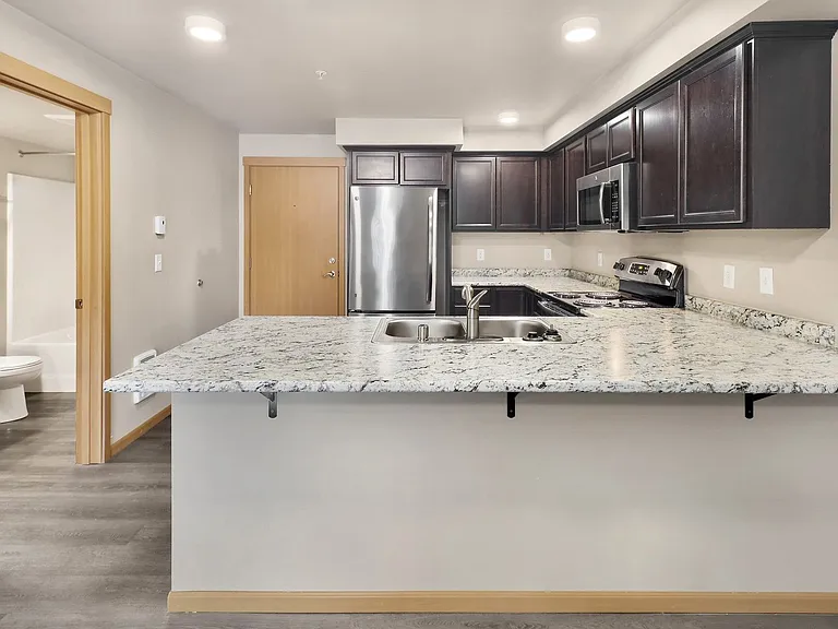Tremezzo Apartments — Photo 36