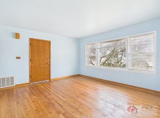 755 Dulles Rd APT F, Des Plaines, IL 60016