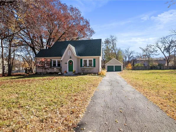 8315 Santa Fe Dr, Overland Park, KS 66212