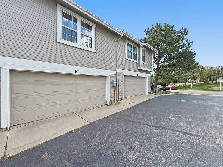 2892 W Long Cir #B — Photo 28