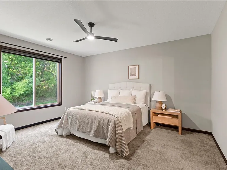 1017 109th Ct NE — Photo 15