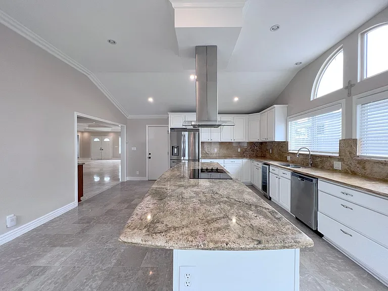 9362 Leilani Dr — Photo 13
