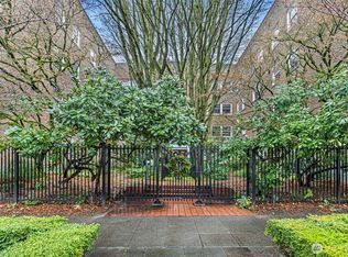 Garden Court, Seattle, WA 98122