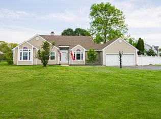 16 Wythe Rd, New Egypt, NJ 08533