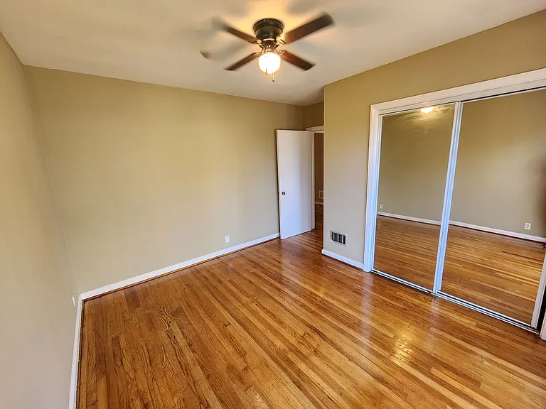 1097 Bolton Ct — Photo 9