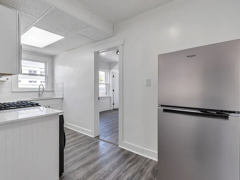150 South Apartments — Photo 29