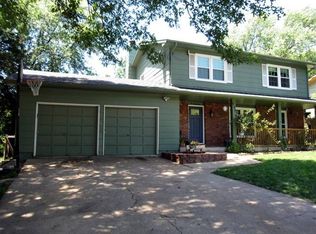 933 Holiday Dr, Lawrence, KS 66049