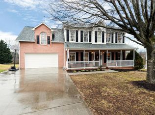 456 Country Run Cir, Powell, TN 37849