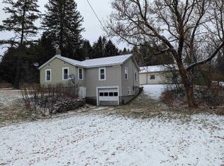 30 Cross Rd, Waterford, VT 05819