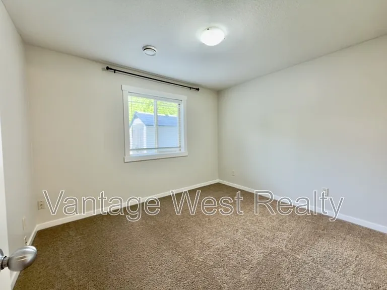 2866 Auburn Rd #1 — Photo 8