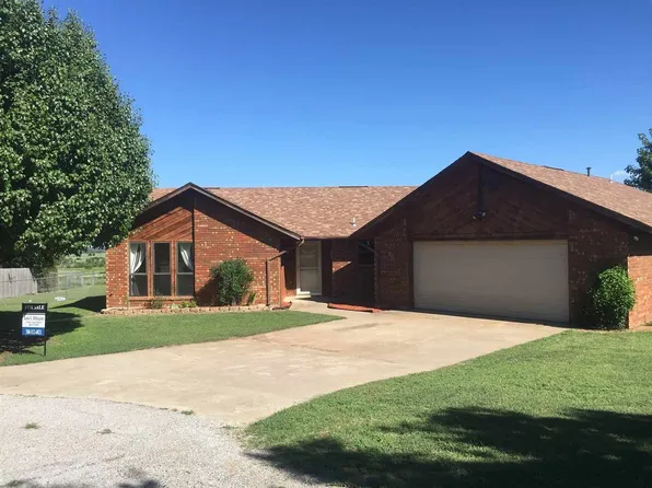 80 Lakeland Dr, Lawton, OK 73507