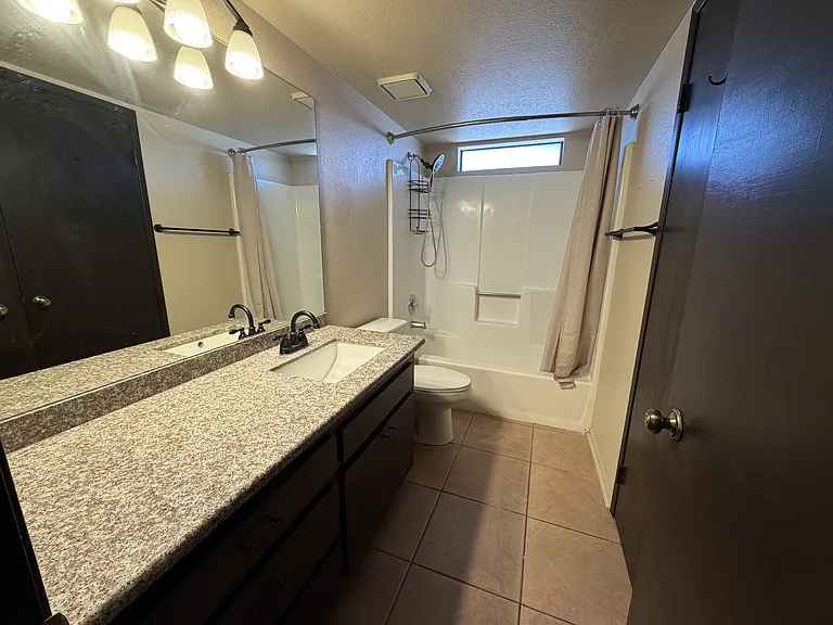 2578 Country Club Dr #2-1 — Photo 8