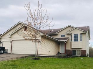 516 Park Brook Rd NW, Isanti, MN 55040