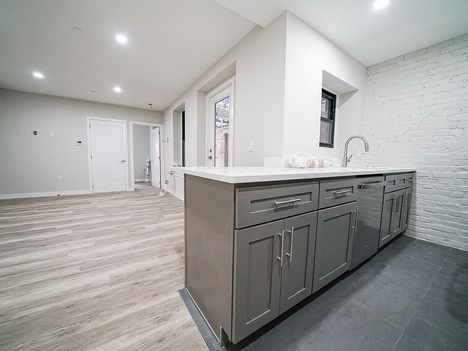 1st image of 10 Blackwood St #G06
