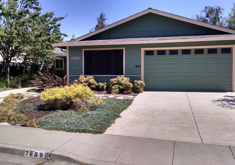 Charming 3-bed 2-bath single-story house available for rent