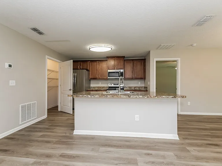 12331 Glimmer Way — Photo 8