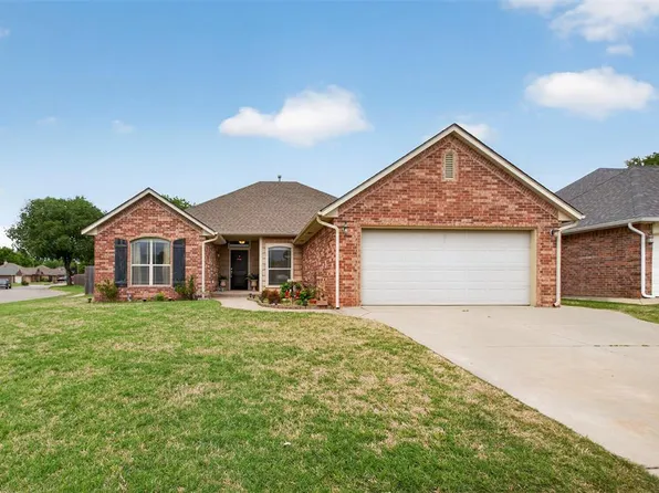 12513 SW 7th St, Yukon, OK 73099