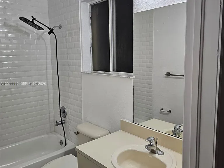8518 SW 214th Way #8518 — Photo 7