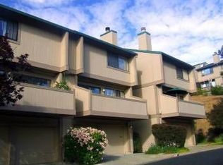 16 Mariposa Ln, Novato, CA