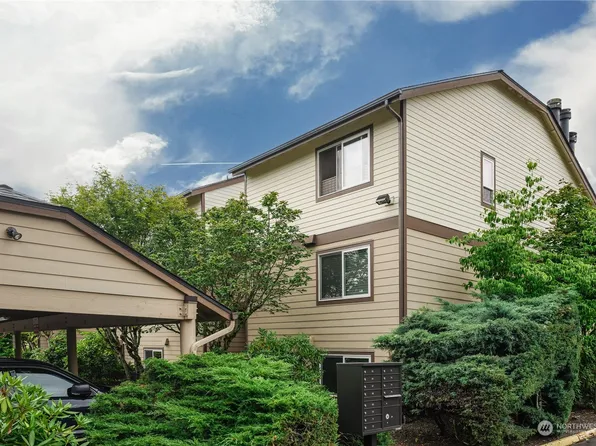 12505 NE 143rd Street #B204, Kirkland, WA 98034