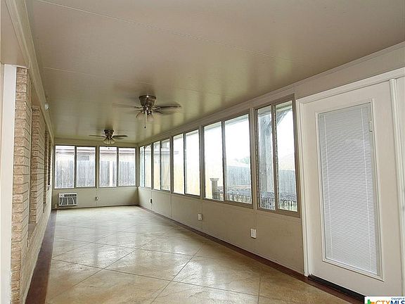 5th image of 2105 Southport Dr
