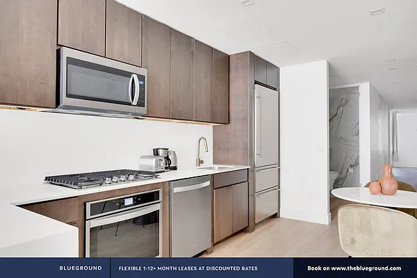 Rented by The Blueground | media 5