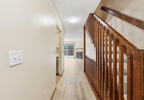 5th image of 5647 Barney Ln