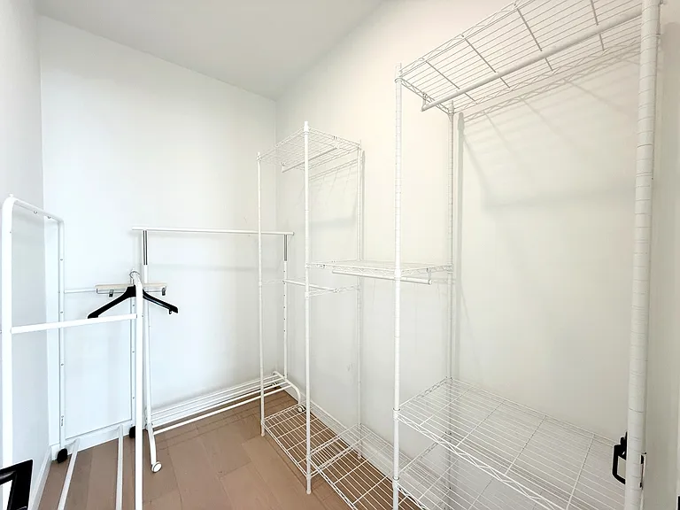 35-32 Leavitt St #10K — Photo 16