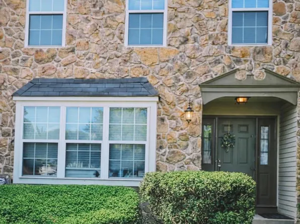 104 Camber Ln, Mount Laurel, NJ 08054