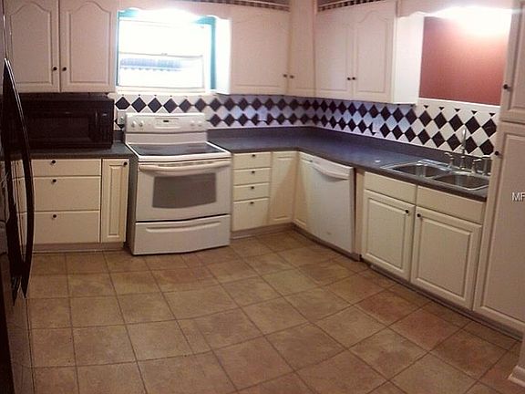 2nd image of 1302 Canberra Ave