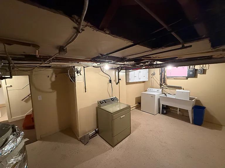 515 Pierce St — Photo 13