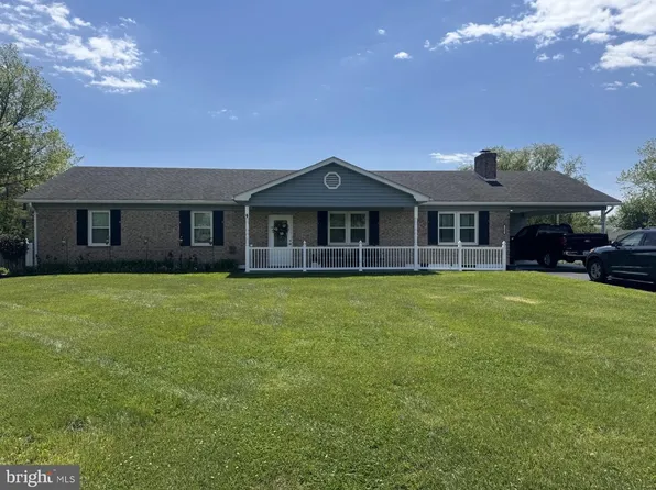 106 Essex Cir, Stephens City, VA 22655