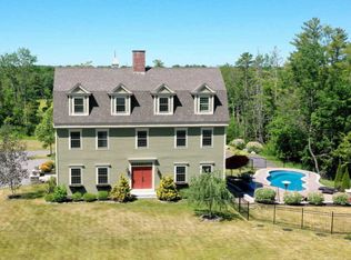 42 Barnfield Ln, Gorham, ME 04038