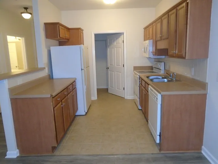 635-206 Marshtree Ln — Photo 11