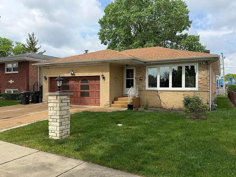 8908 Ozark Ave — Photo 3