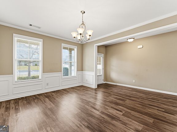 5th image of 5942 Watersdown Way
