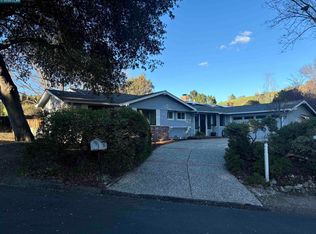 196 Wilkie Dr, Walnut Creek, CA 94598