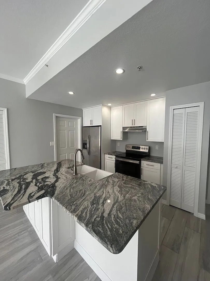 700 S Harbour Island Blvd — Photo 3