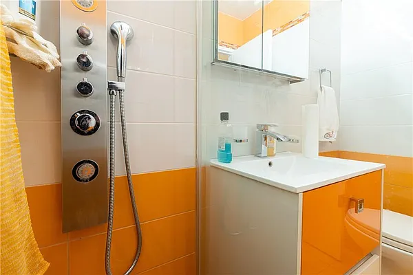 Sold by Remax Edge | media 21