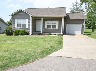 1108 Memory Ln, Dexter, MO 63841