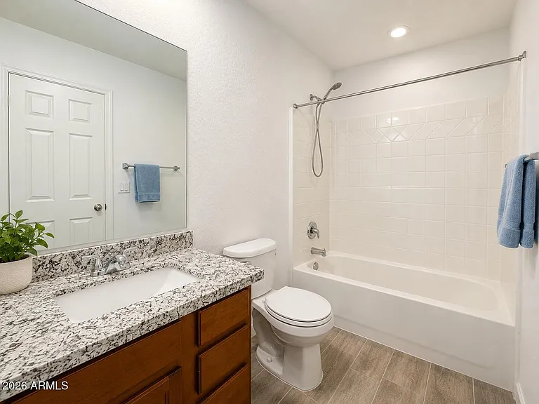 5256 W Pleasant Ln — Photo 14