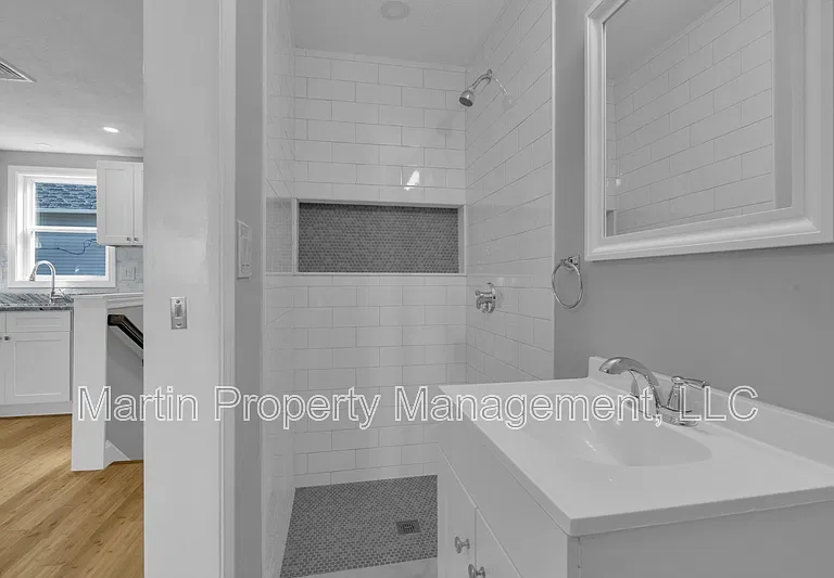 690 Dorchester Ave — Photo 16